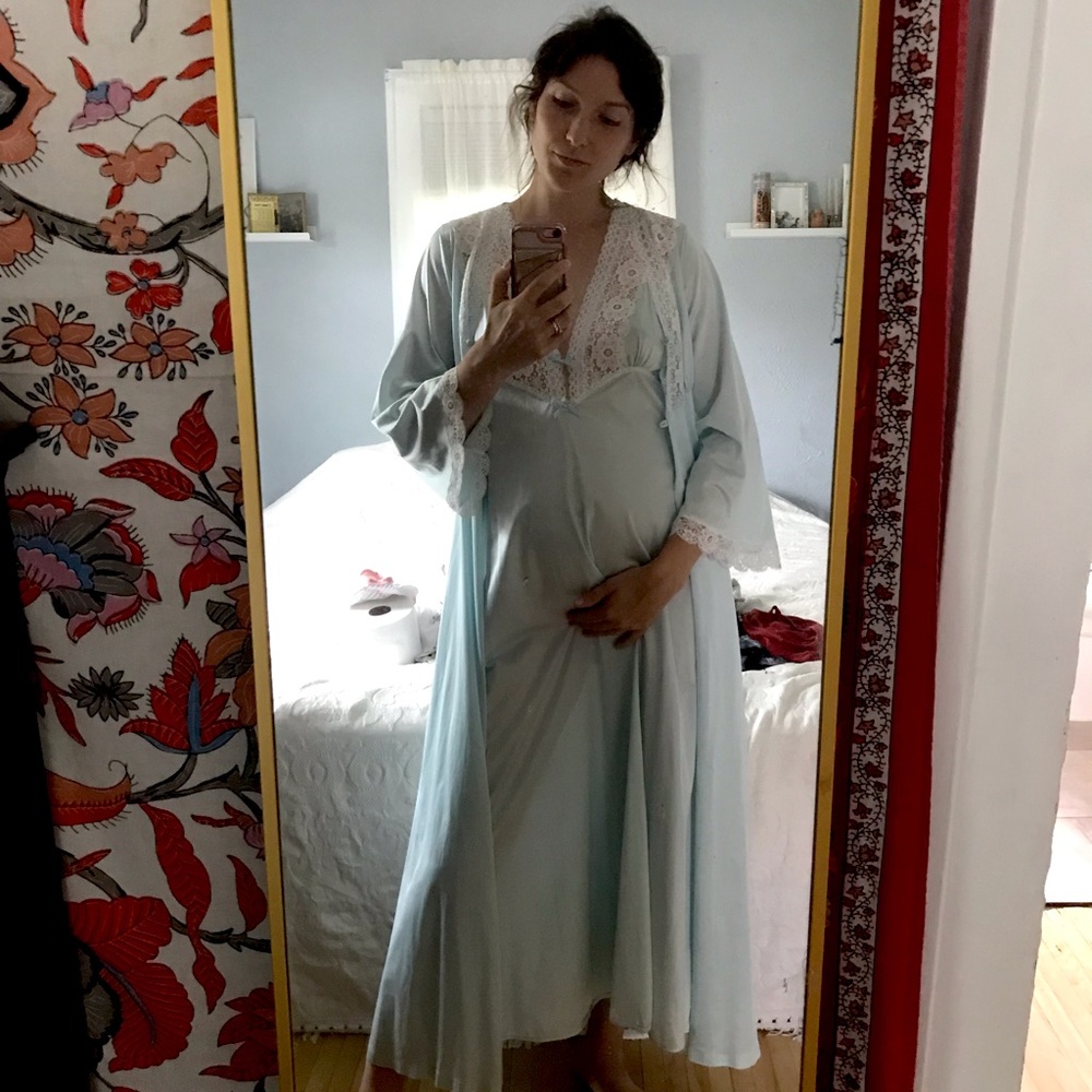 Stunning vintage Lorraine nightgown set